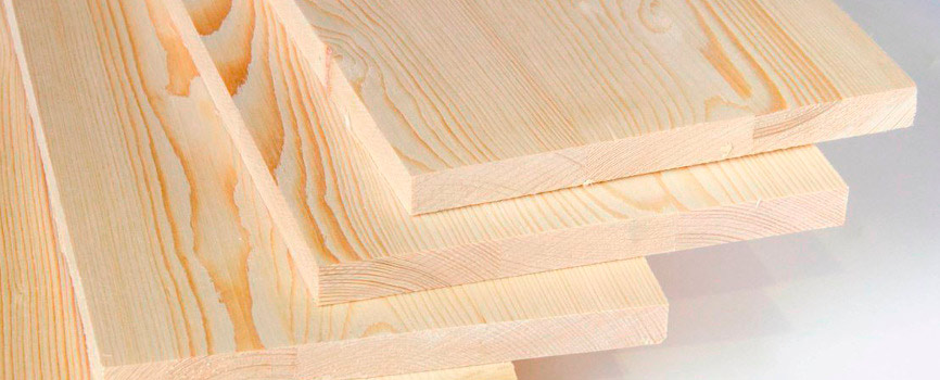 Edge-glued pinewood panels by MEBLEVA